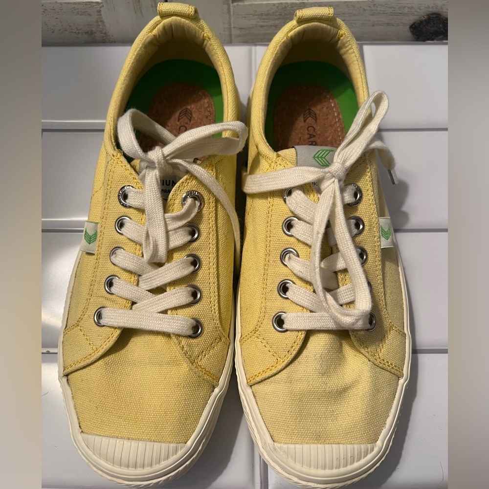 Cariuma Yellow Sneakers Classic Canvas Style
